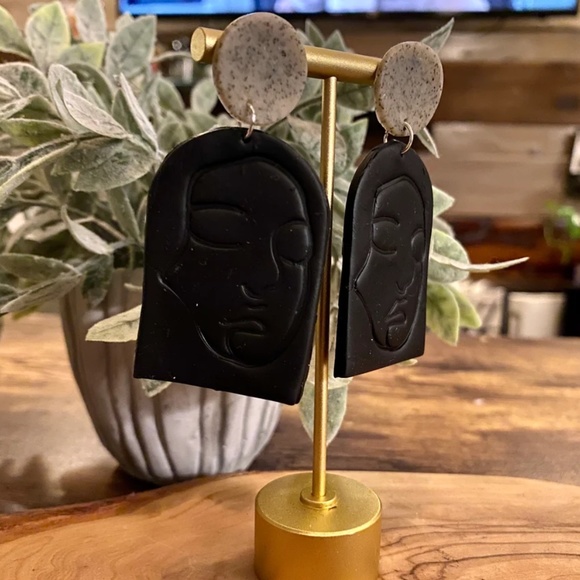 Handmade Clay Earrings | Face Outline Statue | Granite and Black | Push Backs - Picture 3 of 9